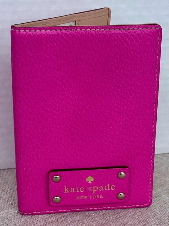 kate spade Accessories - NEW LISTING! Kate Spade Wellesley passport holder